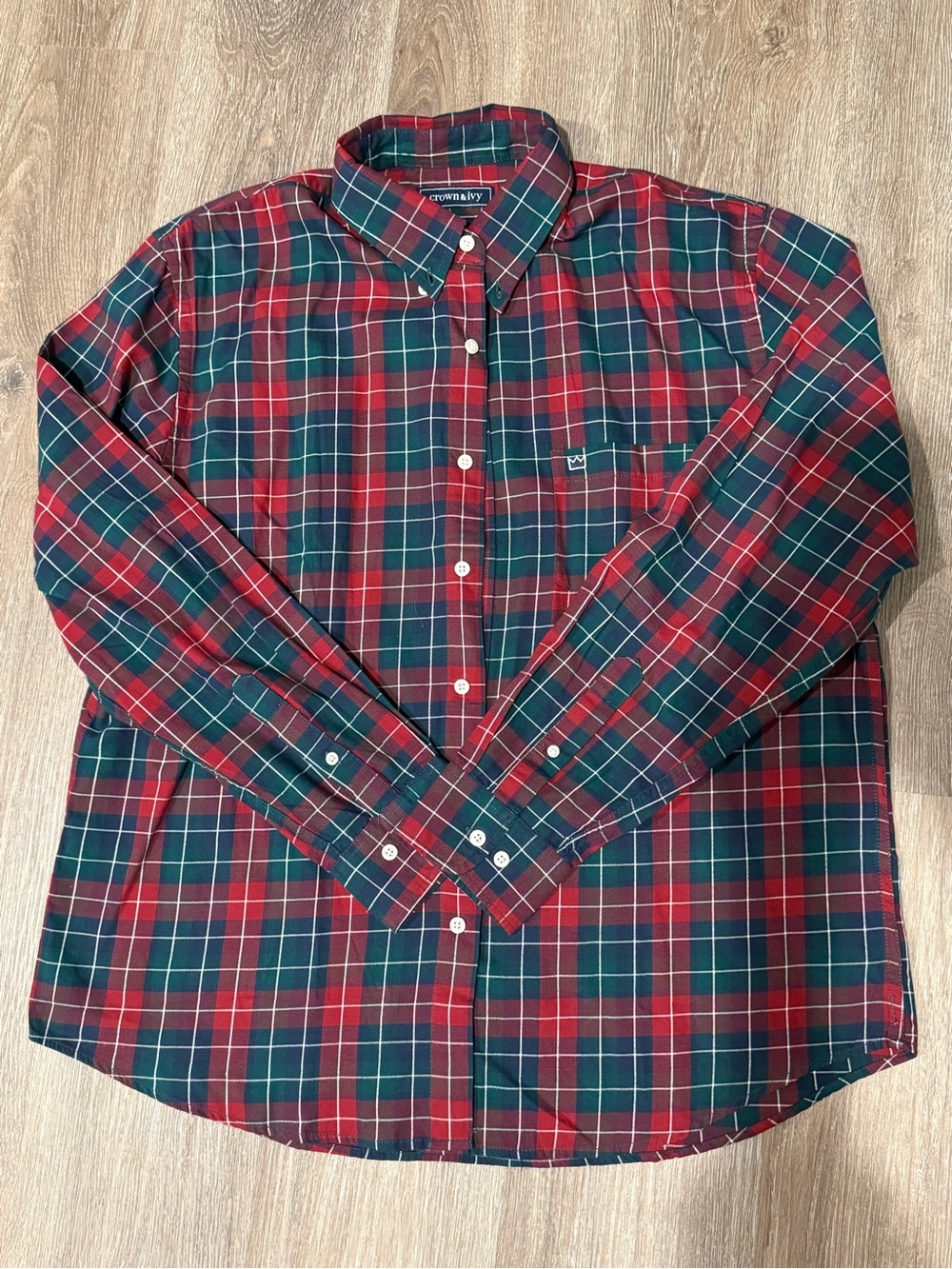Crown & Ivy Men's Red and Green Plaid Button-Down Shirt